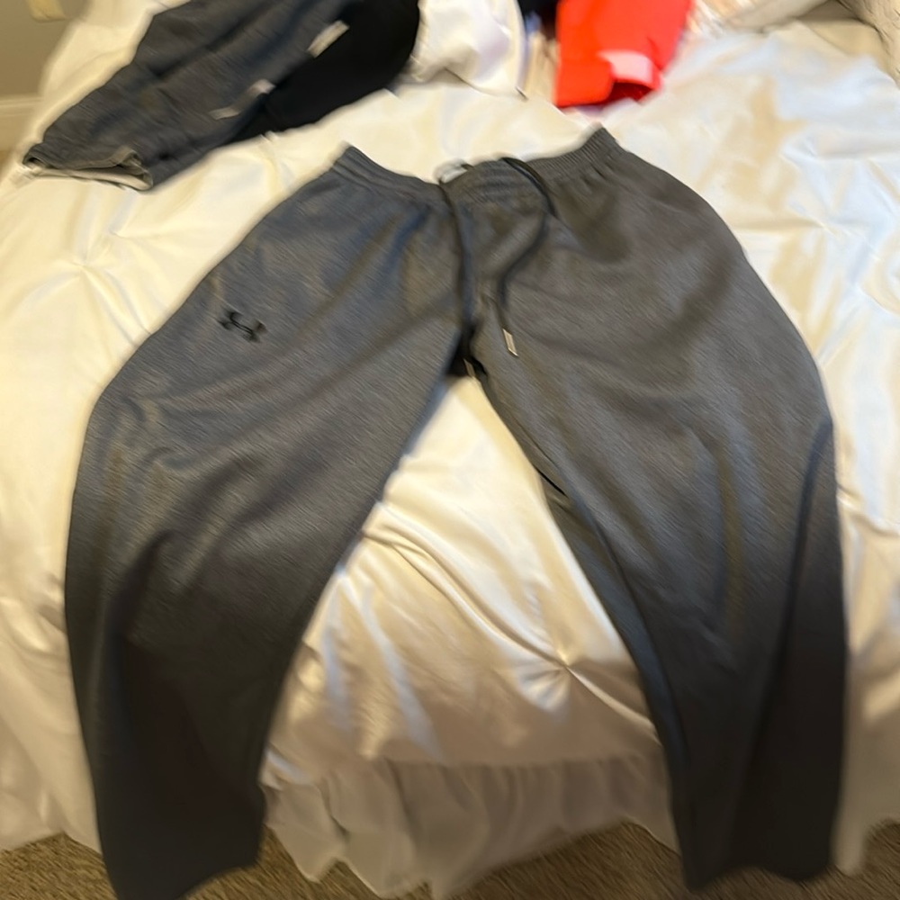 Under Armour sweats grey size S